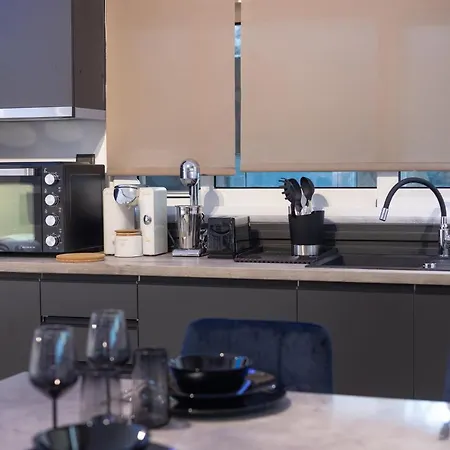 Black Διαμέρισμα