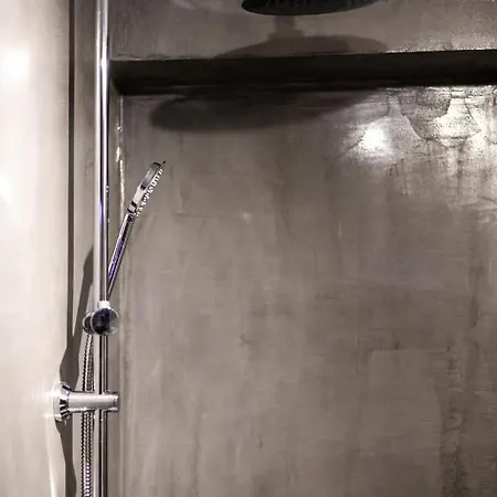 Apartment Black