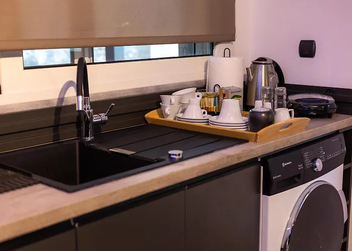 Black شقة خانيا