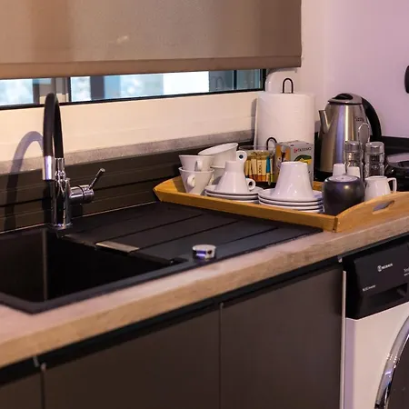 Black Apartamento La Canea
